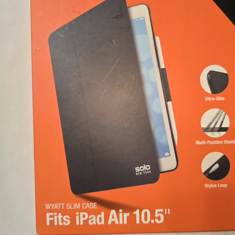 Wyatt Slim Case for iPad Air 10.5" - Black